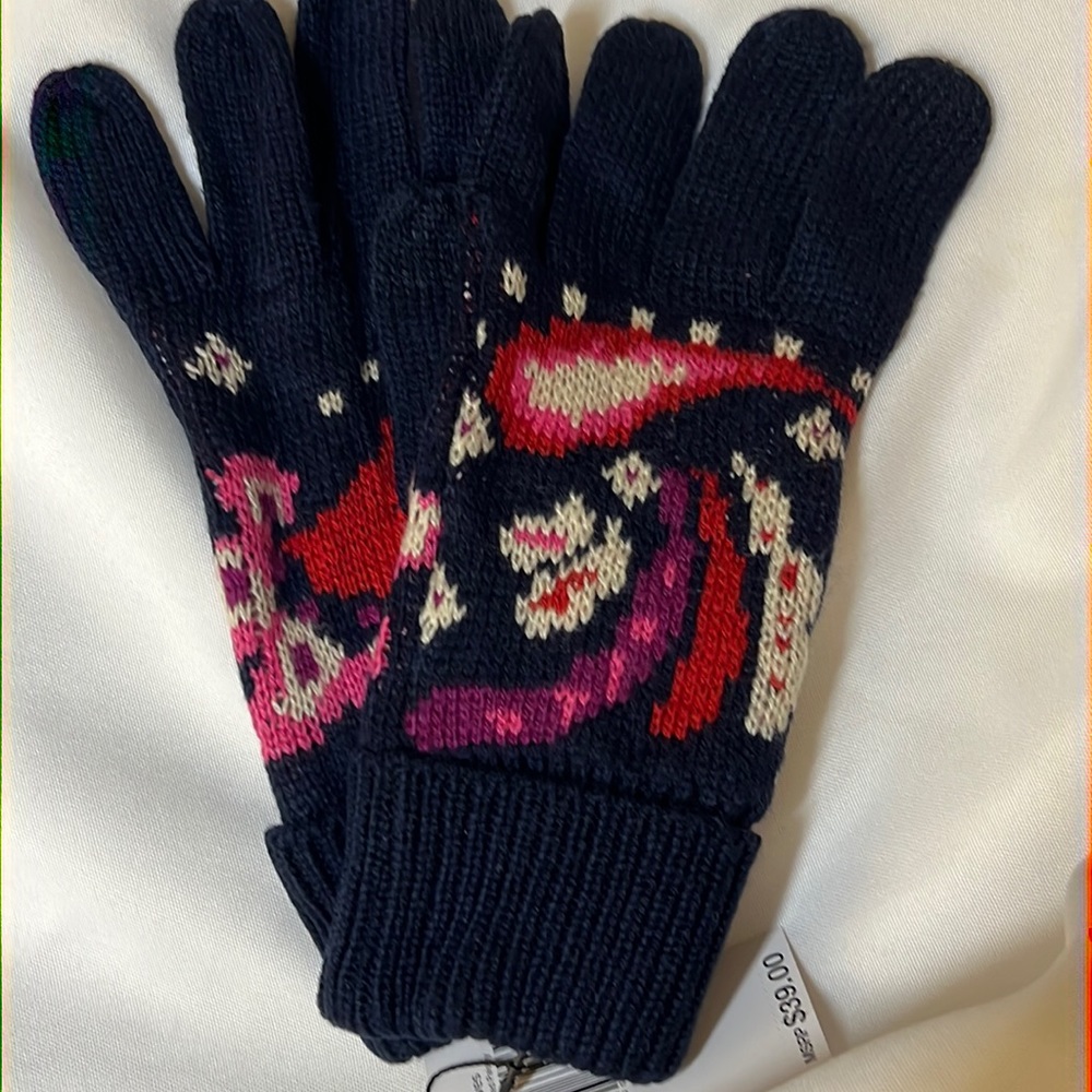 Vera Bradley Cozy Gloves in Painted Paisley. NWT